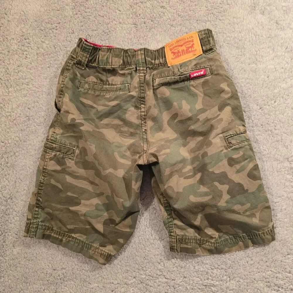 LEVI STRAUSS Green Camo Levi’s Cargo Shorts Adjustable Waist Boys Sz 7 Reg